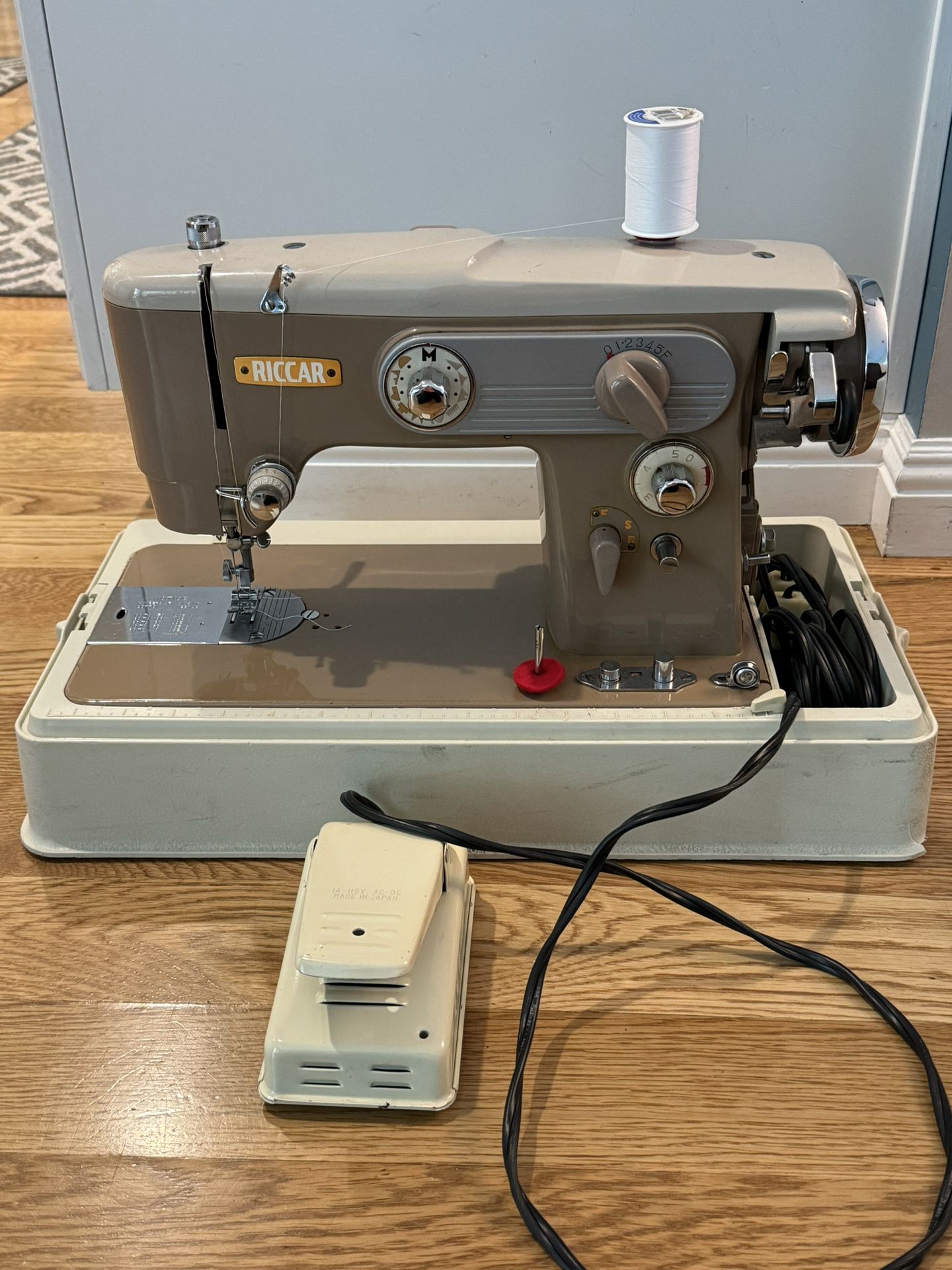Sewing Machine - Riccar