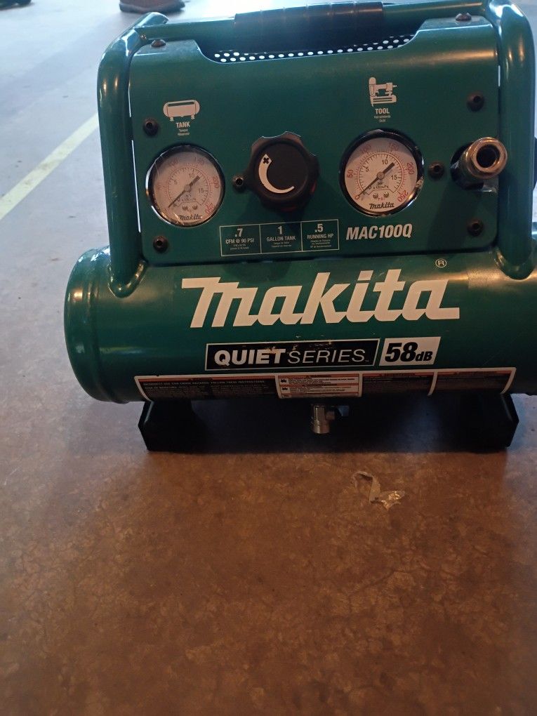 Makita Air Compressor 58db