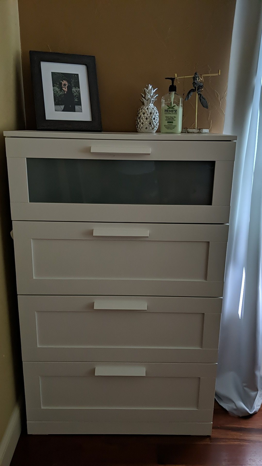White four drawer dresser (mint condition)