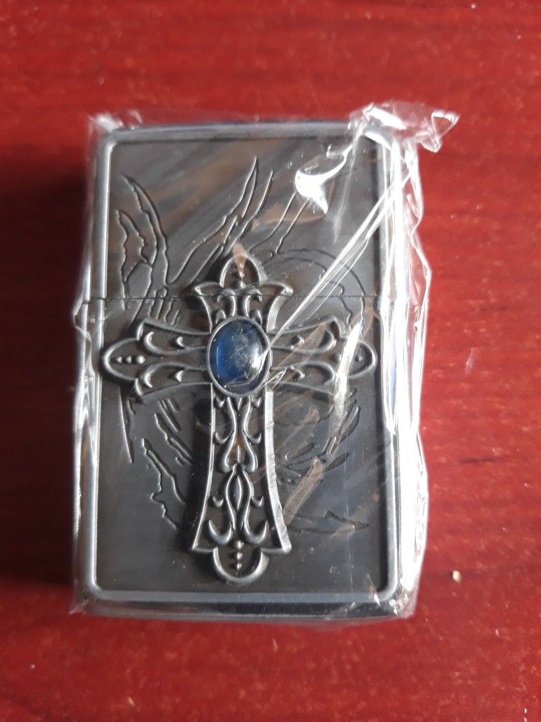 CrossEdge Celtic style Zippo Lighter Blue Dot Cross