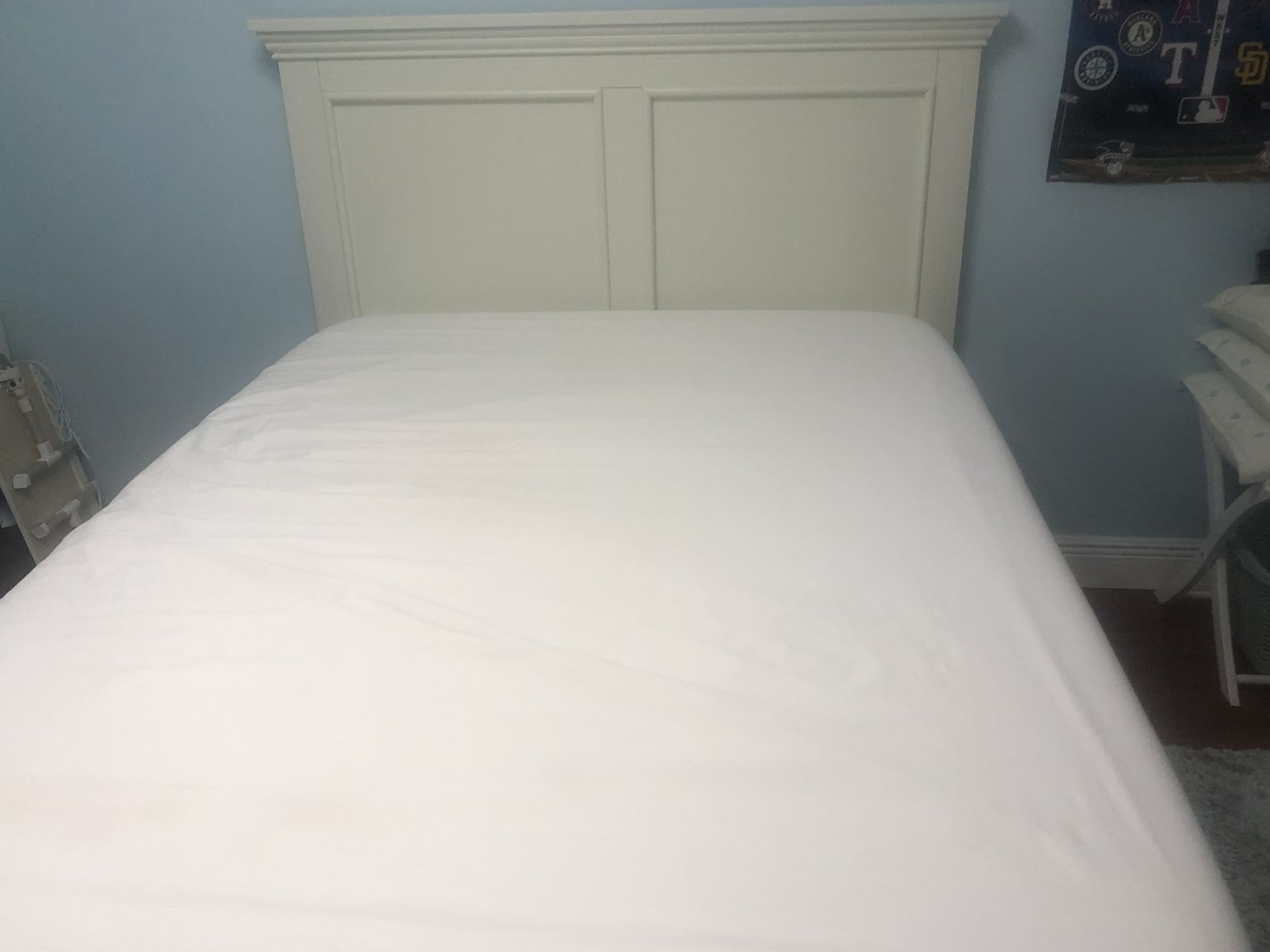 White Full Bed With 6 Drawers and Nightstand