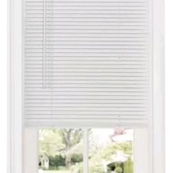 GII Deluxe Sundown 43×64 White Blinds