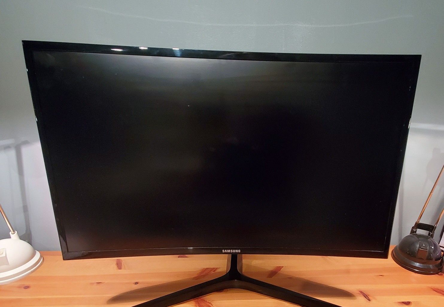 Samsung 27-inch Curved LED Monitor