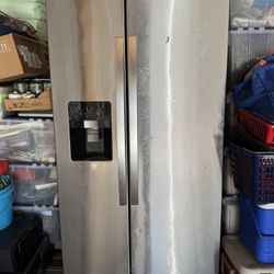 Whirlpool 25 CU. Ft. Refrigerator Used