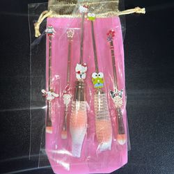 New Hello Kitty Makeup Brushes