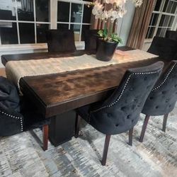 Used Expandable Dining Room Table With 5 Chairs; 6 Feet Long - Expands To 8 Feet