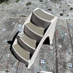 Pet steps 