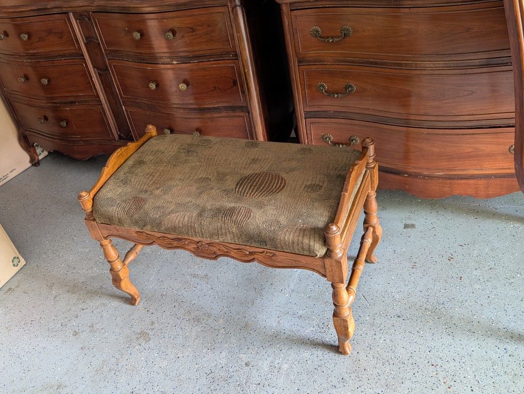 Vintage Wood Bedroom Bench