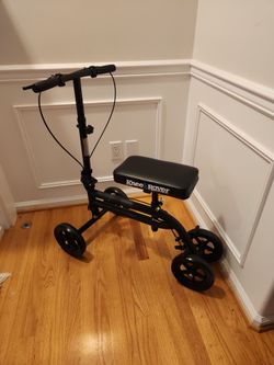 KneeRover Knee Walker Scooter user4'9"-6'4"