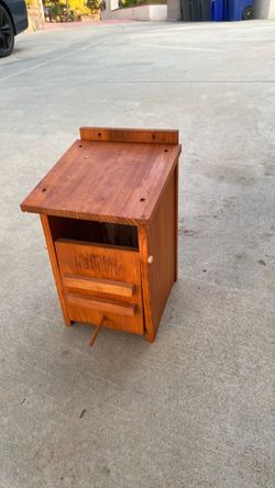 Wood Birdhouse