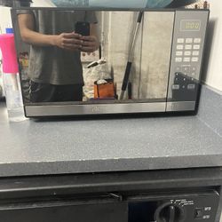Oster Microwave 
