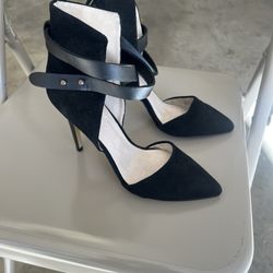 Joe’s Pointy Heels Size 7 Black 
