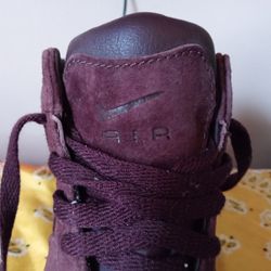 Nike ACG Boots- 7 US (Burgundy Suede)