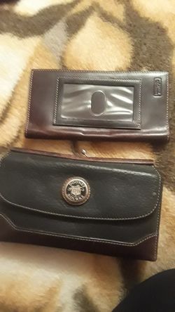 Check wallet DOONEY & BOURKE
