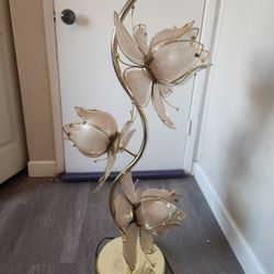 Vintage 70s White Lotus Lamp