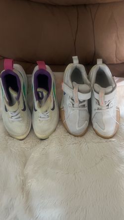 Nike kids tenis shoes size 13