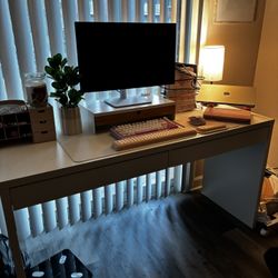 IKEA MICKE Desk 55”