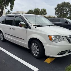 2011 Chrysler Town & Country