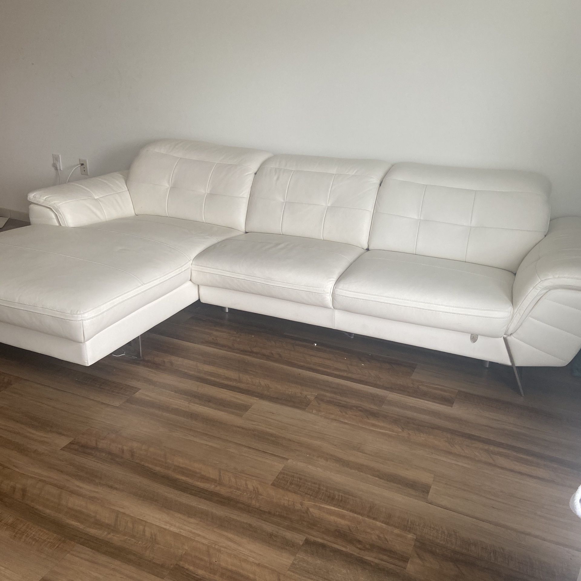 White Leather Sectional With Chaise