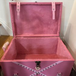 SWEET TO BE PUNISHED PINK TRUNK CASE DOLLSKILL