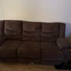 Reclining couch and loveseat
