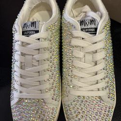 MI. MI new  lace up rhinestone sneakers.(7.5)