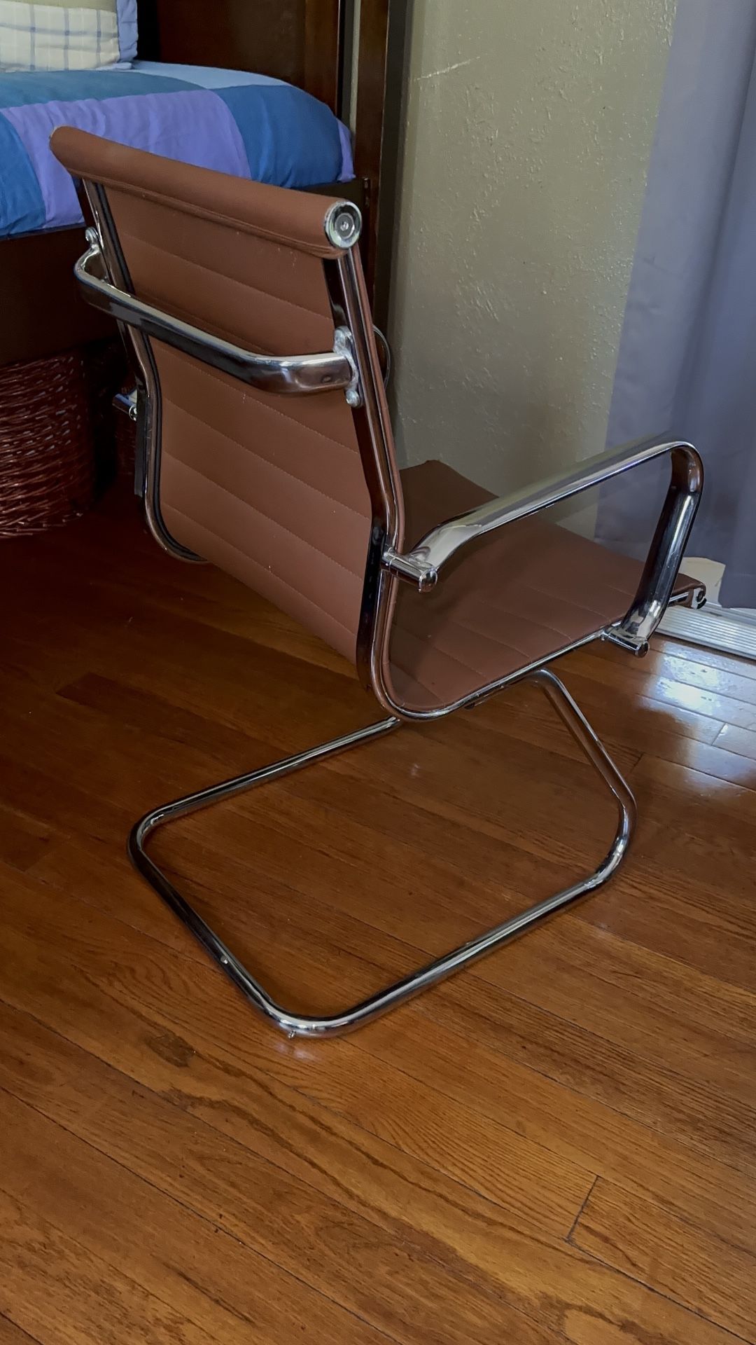 Modern Brown Faux Leather Office Guest Chair – Chrome Frame 