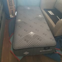 2 Twins Beds 