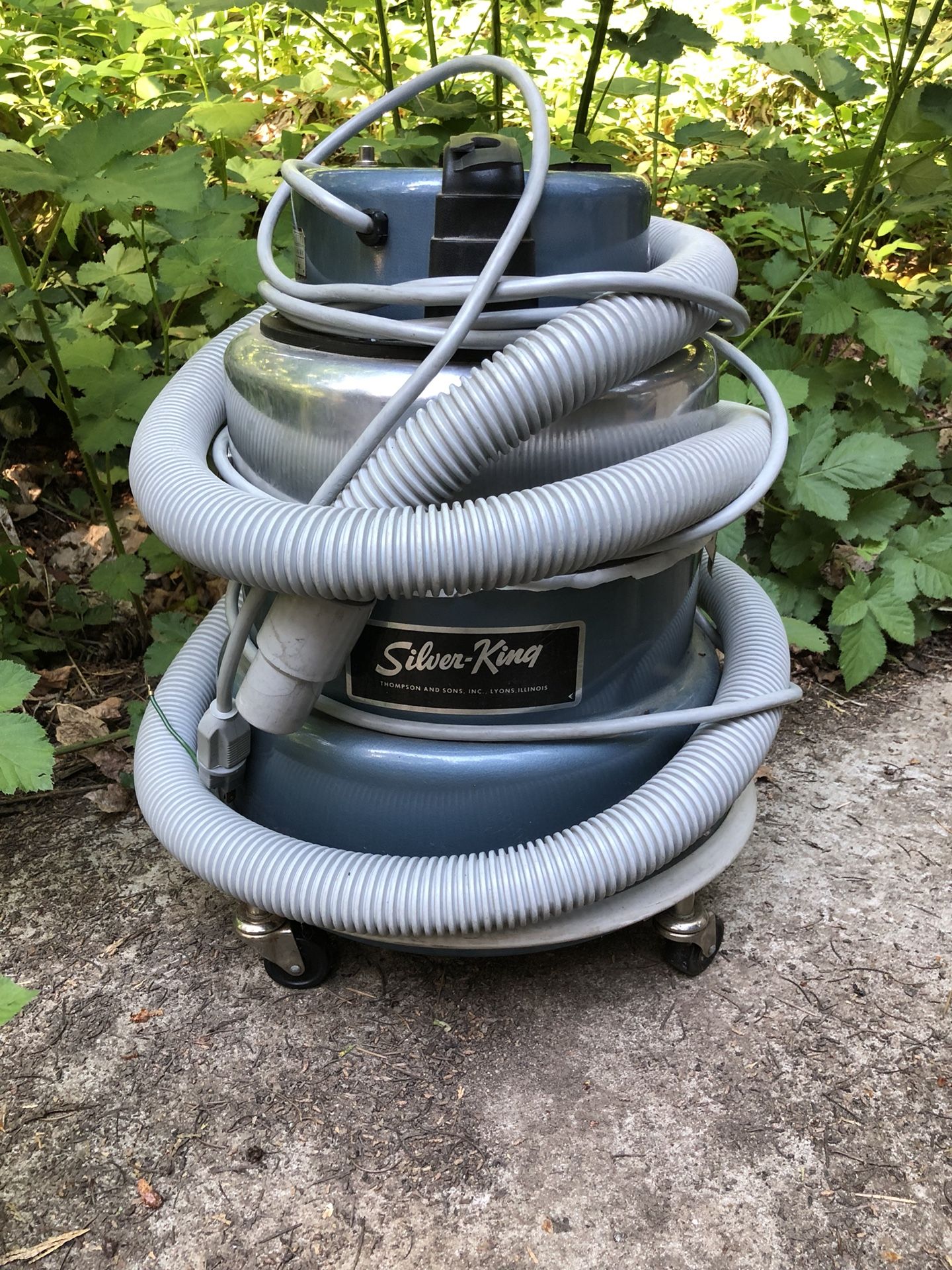 Vintage Silver King Vacuum/Sho Vac for Sale in Pollock Pines, CA OfferUp