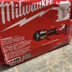 Milwaukee New FORCELOGIC Press Tool Kit One Key , Battery And Charger 
