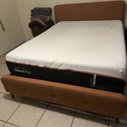 Queen Temper-Pedic FIRM w/ Bed Frame & Sheets