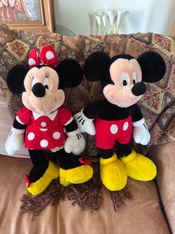 The Disneyland Store Minnie and Micky Mouse Plushes collection 20”