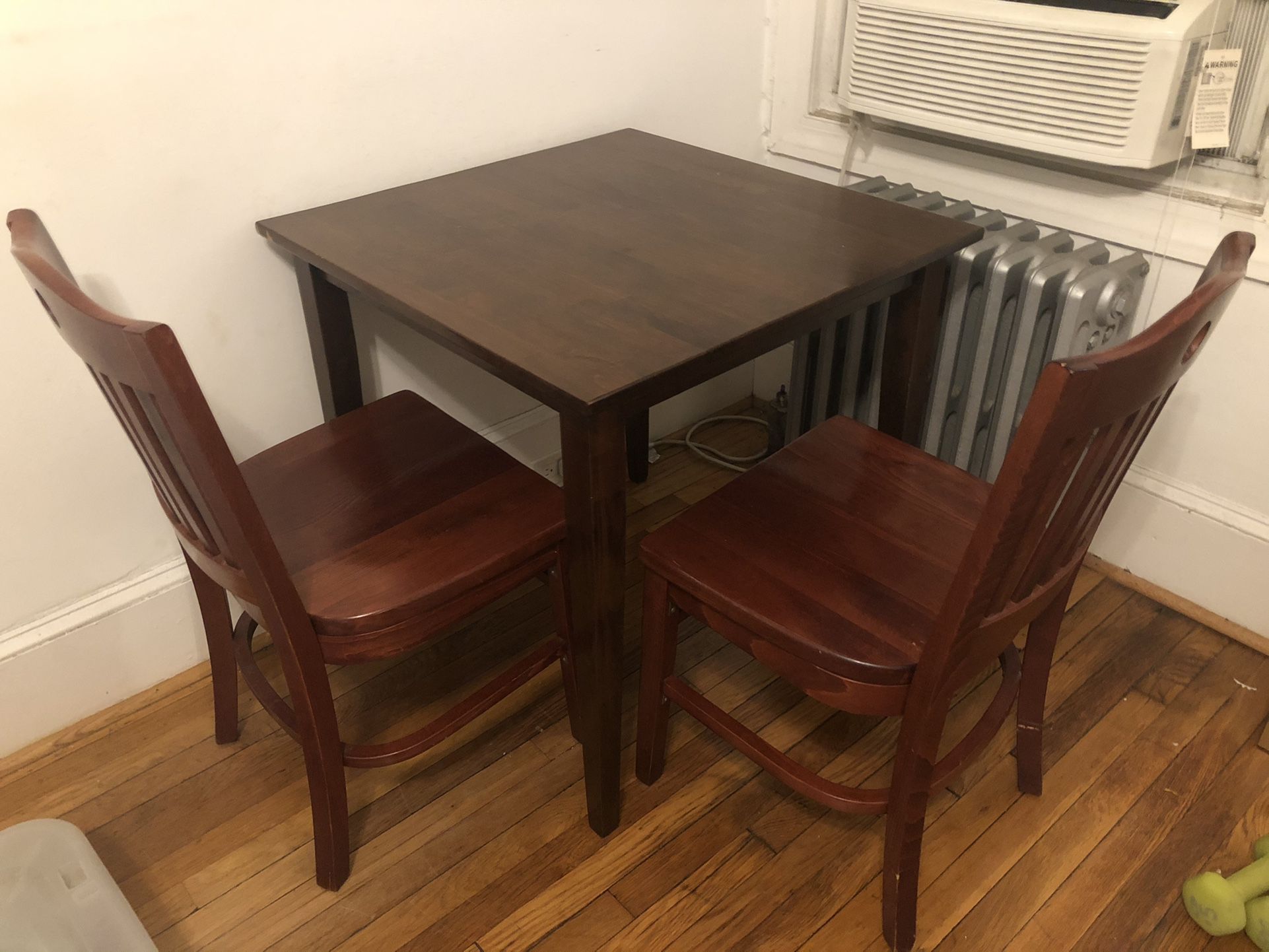 REAL WOOD Mahogany Table w/2 chairs