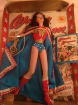 Wonder Women antique