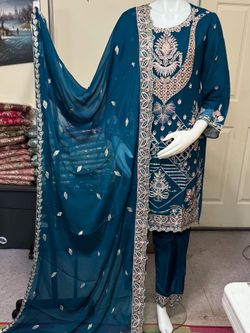 Sale / brand new chiffon party wear dress