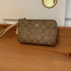 Coach Wallet Tan