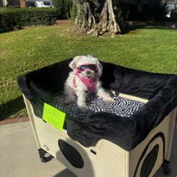 Petique Bedside Lounge Pet Bed