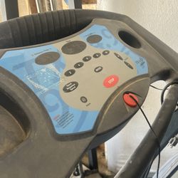 Working treadmill and WEIDER Weight machine