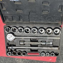 Pittsburgh 20-Piece Jumbo Socket Set with a 3/4" drive, including sockets ranging from 19-50mm