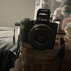 Canon M50 Mirrorless Camera 