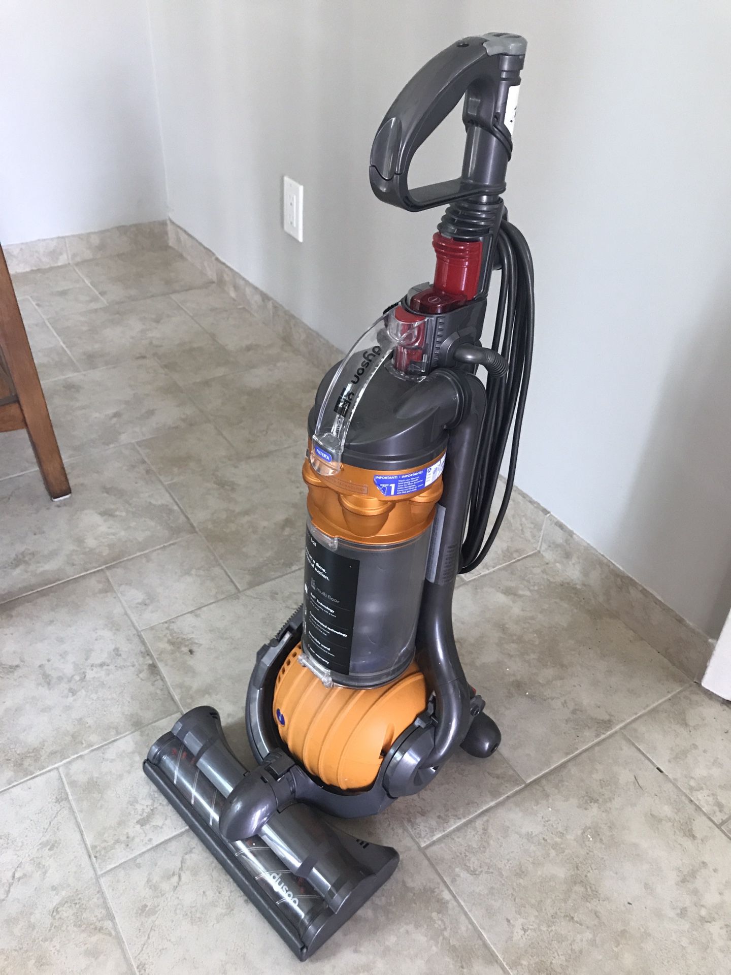 Dyson Ball vacuum in excellent condition