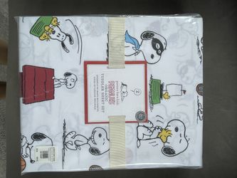 Toddler Bed Crib Sheet Set Snoopy New