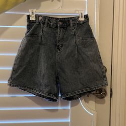 Short Black Jean