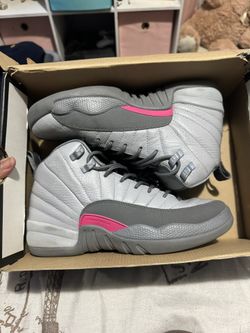 Jordan 12 Vivid Pink Size 6.5y