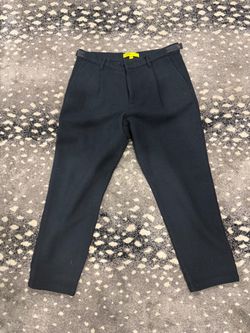 Black cropped pants with texture