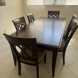 Solid Wood Dining Room Table /6 Chairs - 78” x 40”  - Excellent Condition 