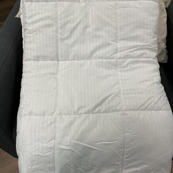 Bed Comforter (twin)