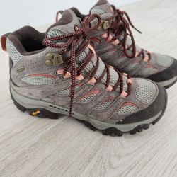 Merrell Hiking Boots Size 7 Women's Like New
