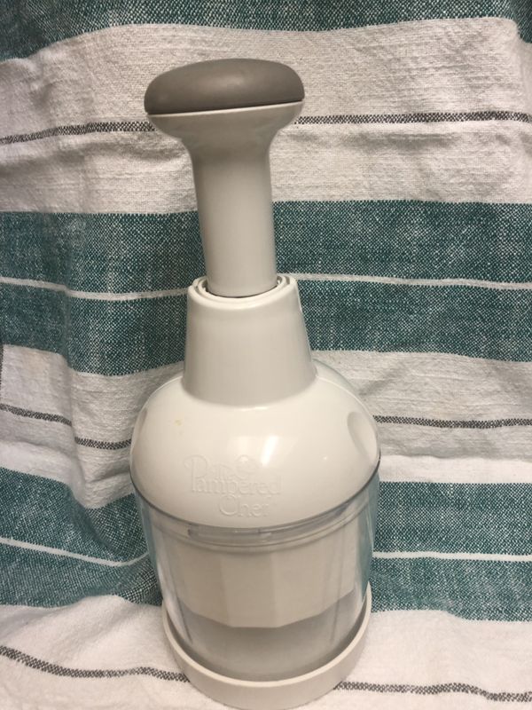 Pampered Chef Food Chopper for Sale in Fort Pierce, FL - OfferUp