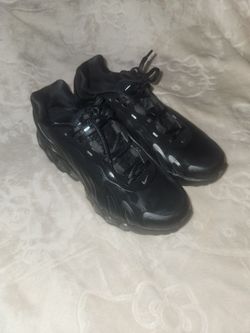Nike React Live Low-Top Sneakers Triple Black